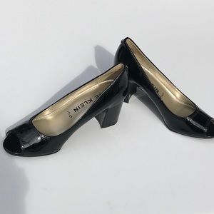 anne klein megan pump
